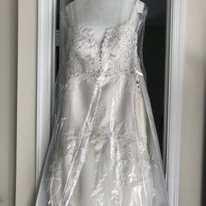 Martina Liana Wedding Dress - Style 906